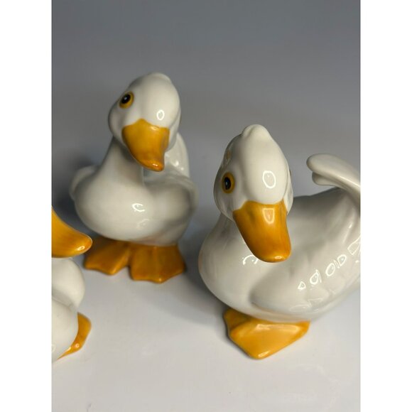 VTG HOMCO #1414 Ceramic Ducklings Set of 3 - White Duck Figurines 2.75” Tall - Picture 4 of 9
